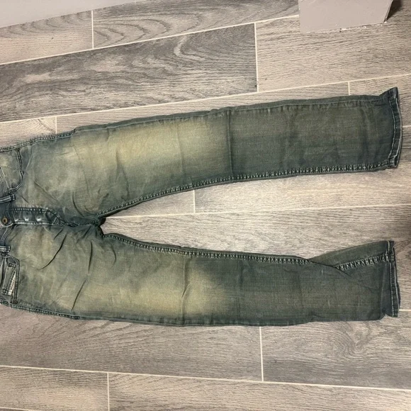 Large Lot of Men’s Diesel Jeans (Used)